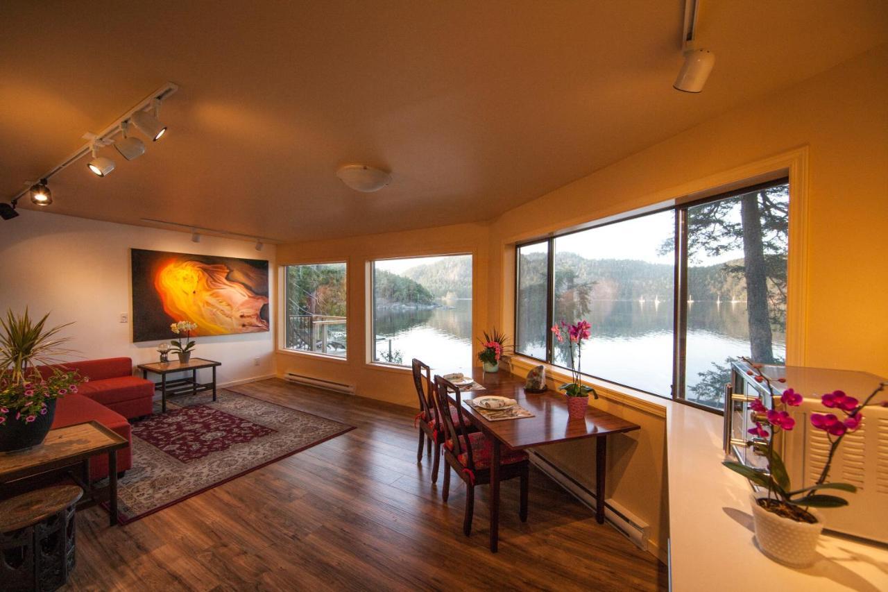 Shangrila Waterfront Vacation Home Bedwell Harbour Exterior foto