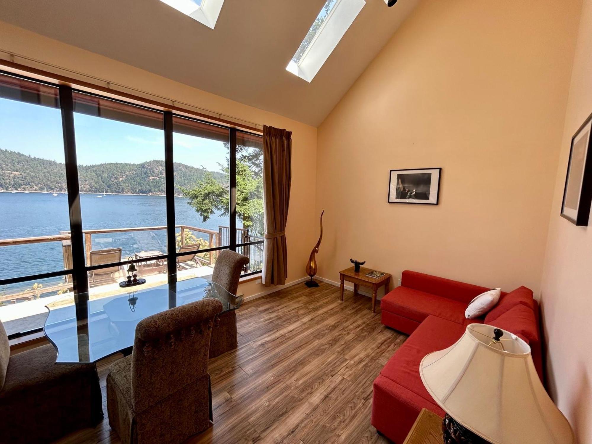 Shangrila Waterfront Vacation Home Bedwell Harbour Exterior foto