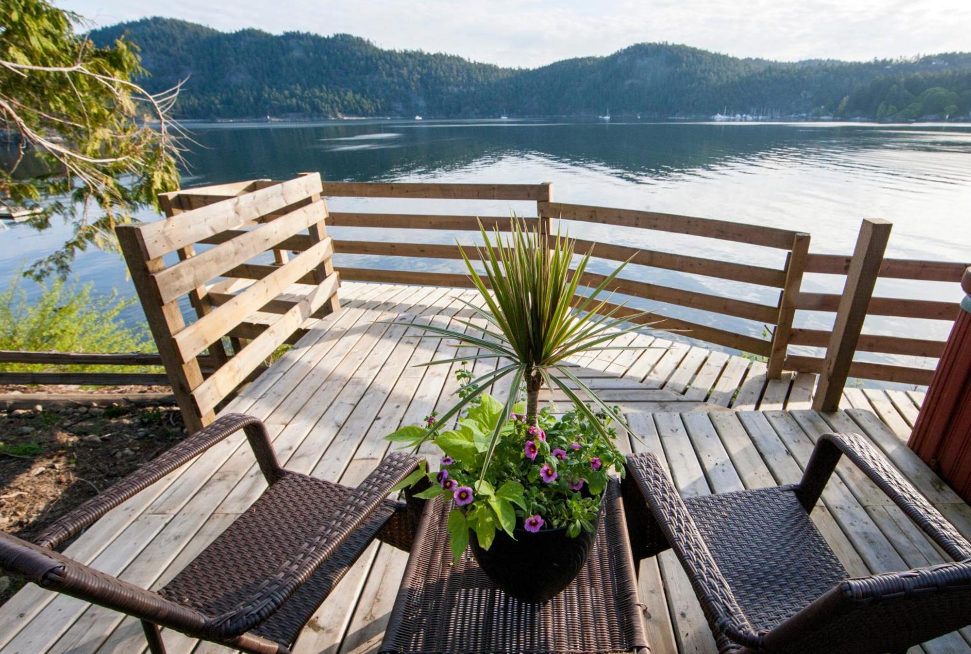 Shangrila Waterfront Vacation Home Bedwell Harbour Exterior foto