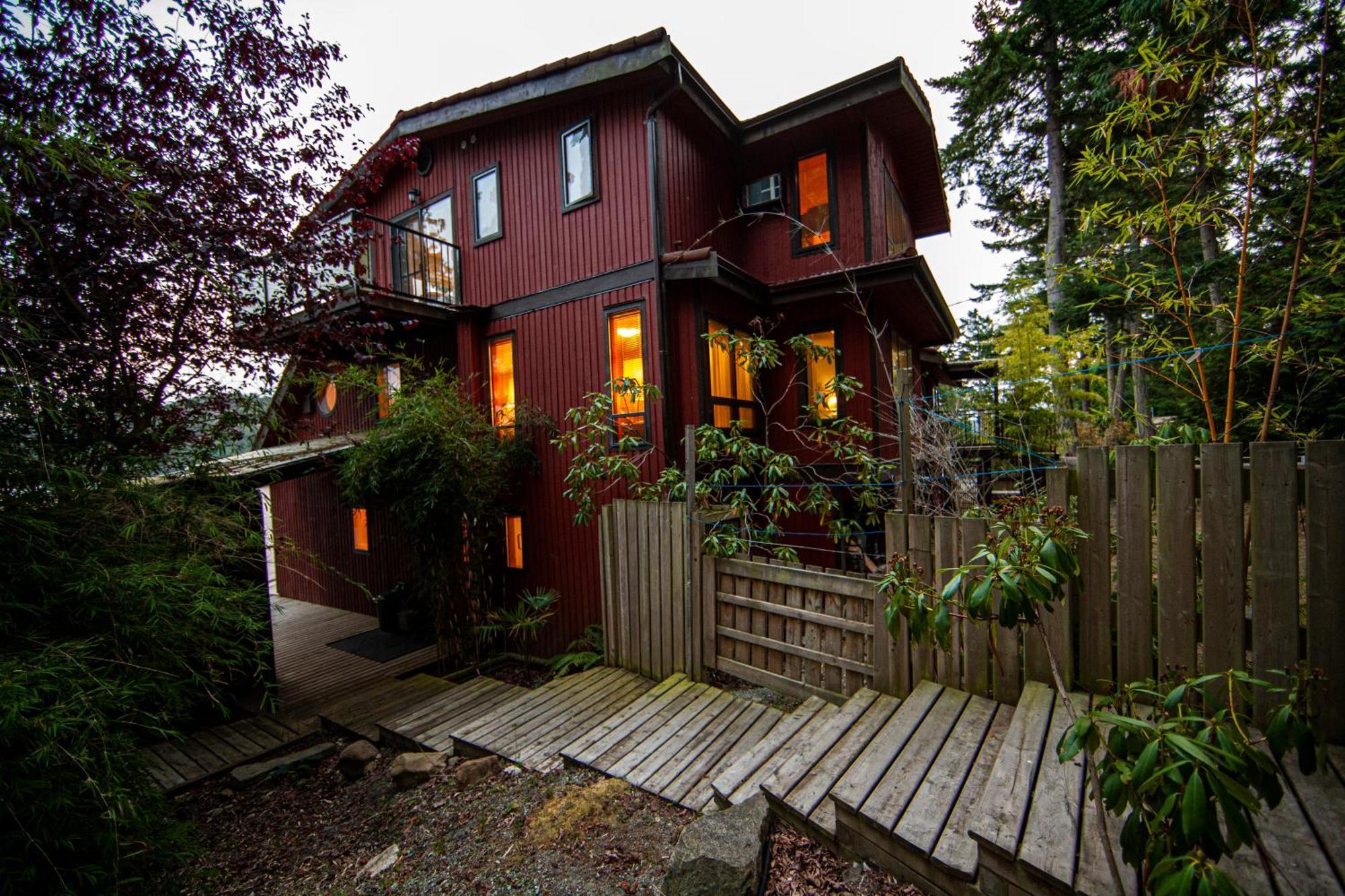 Shangrila Waterfront Vacation Home Bedwell Harbour Exterior foto