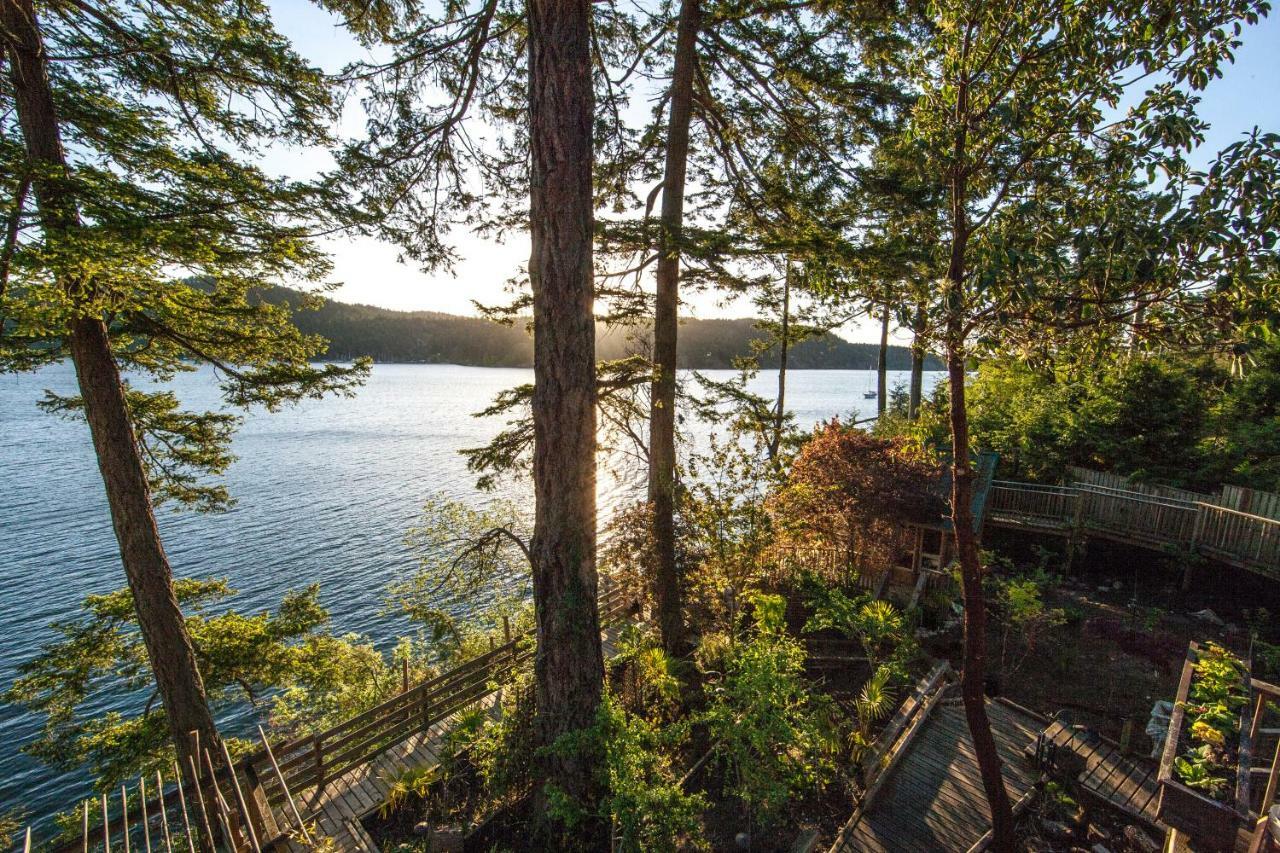 Shangrila Waterfront Vacation Home Bedwell Harbour Exterior foto