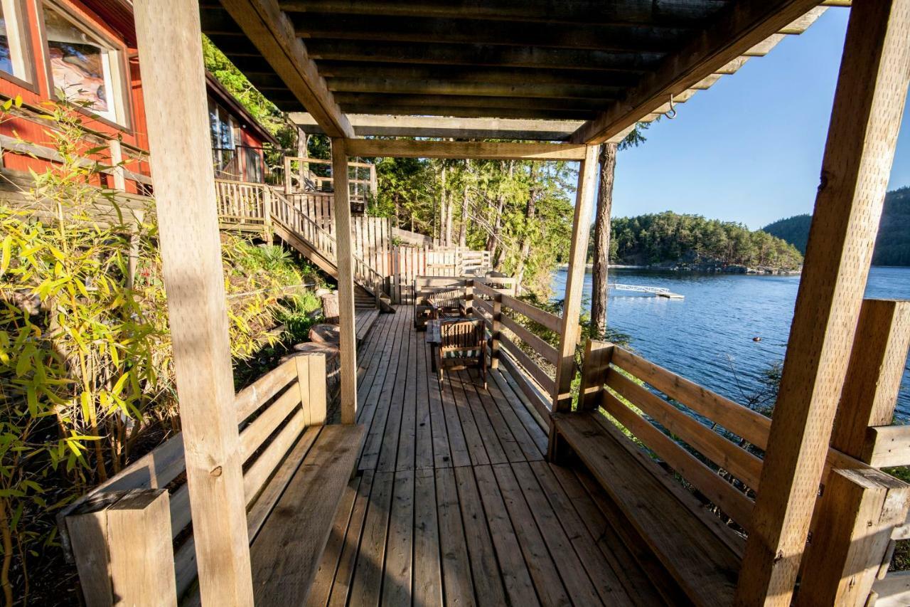 Shangrila Waterfront Vacation Home Bedwell Harbour Exterior foto