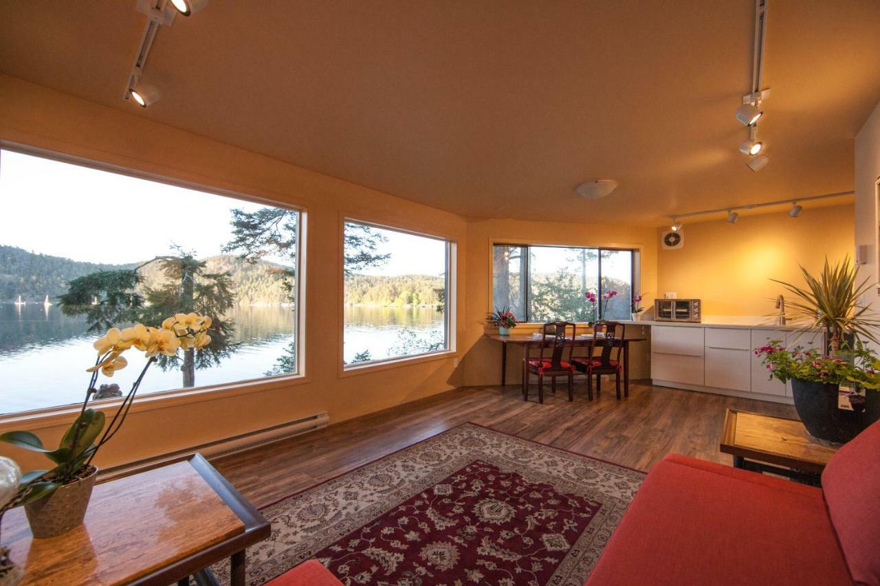 Shangrila Waterfront Vacation Home Bedwell Harbour Exterior foto